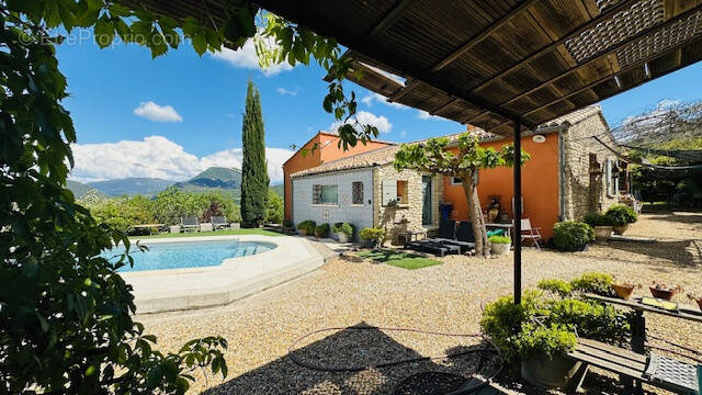 Maison à ENTRECHAUX