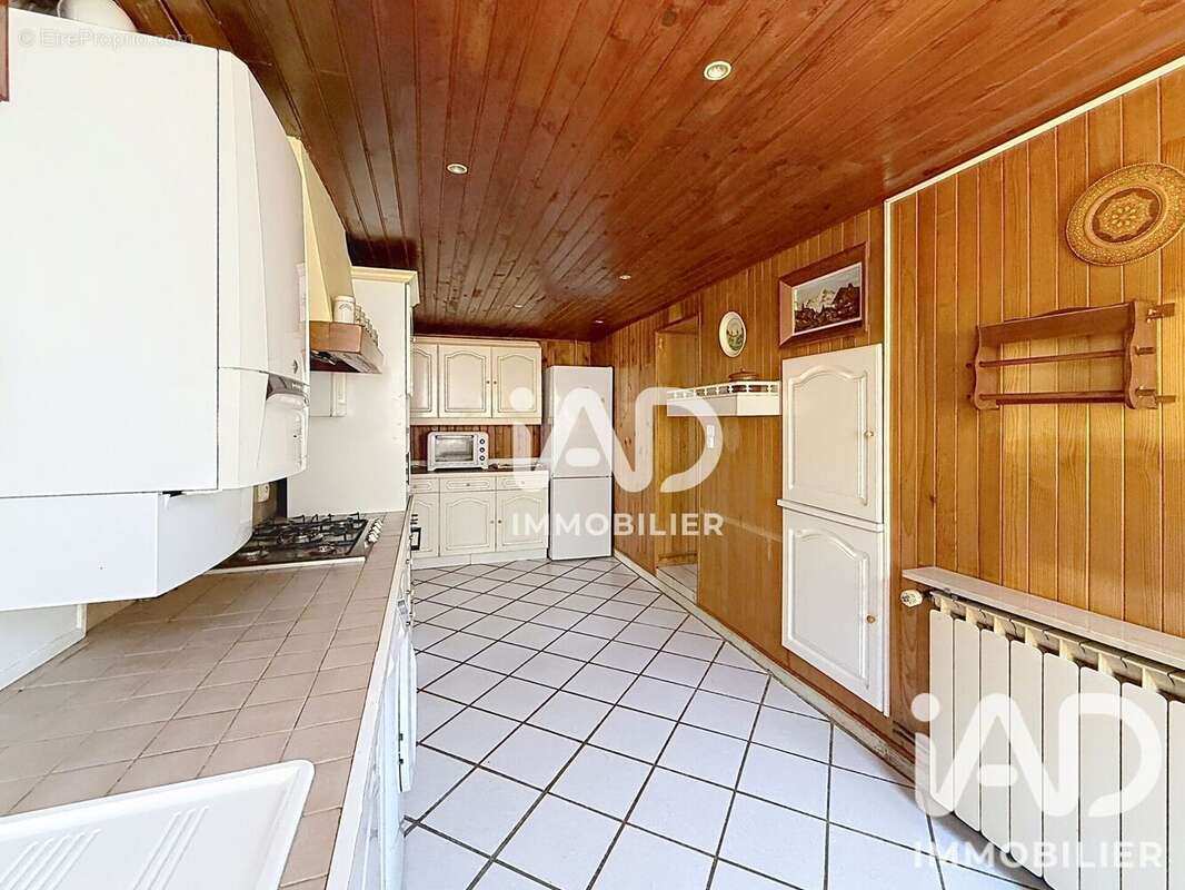 Maison 97 m² à Saint-Clement  - photo 8