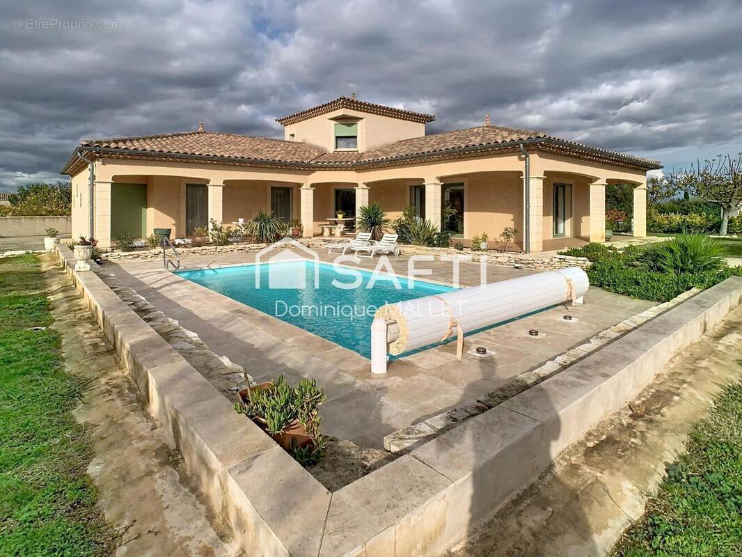 Photo 1 - Maison à BELLEGARDE