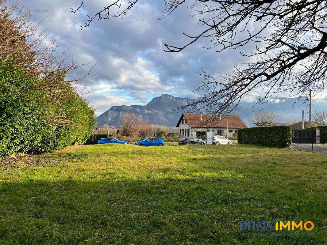 Terrain 450 m² à Saint-Jean-De-Moirans  - photo 2
