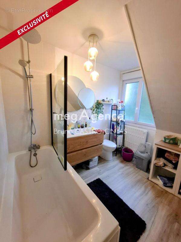 Maison à SAINT-JEAN-DE-BRAYE