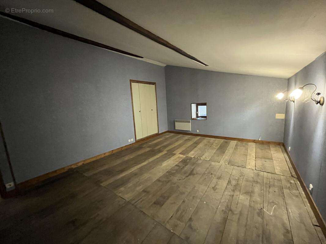 Maison à COGNAC-LA-FORET