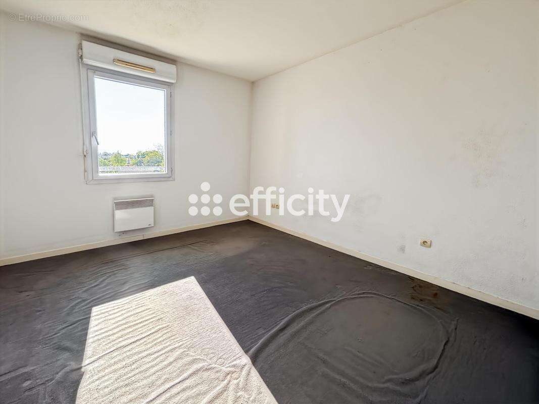 Appartement à SAINT-JEAN-D'ANGELY