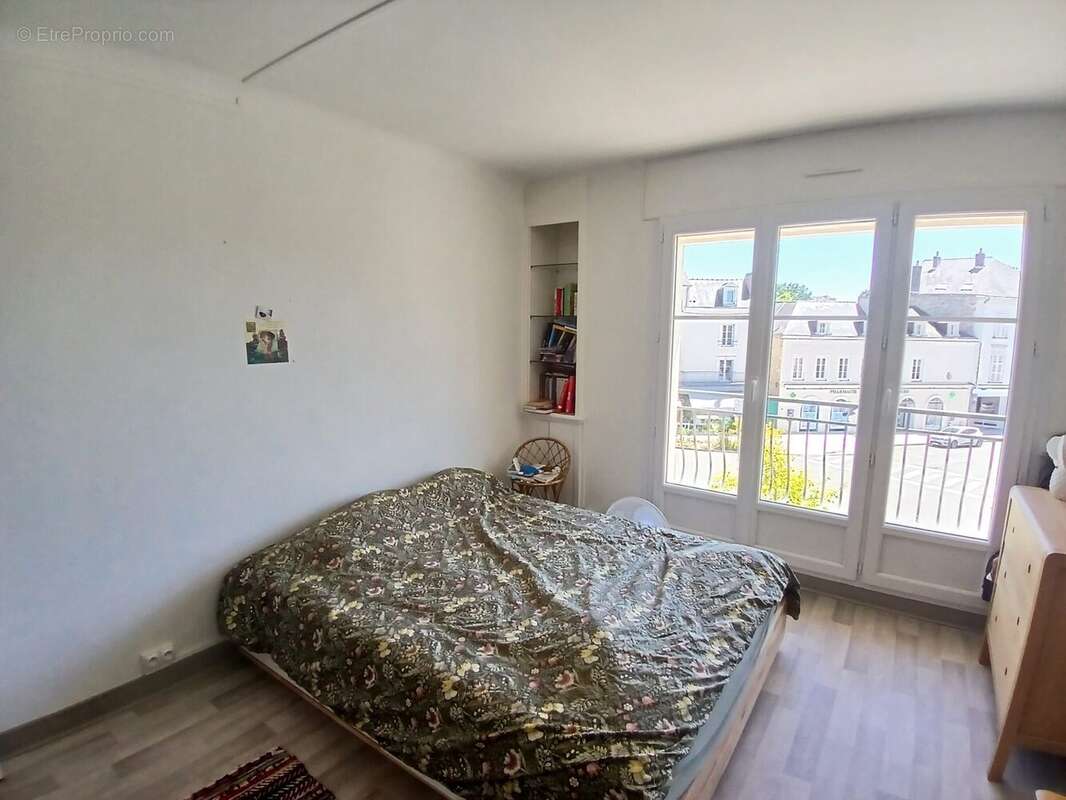 Appartement 91 m² à Laval  - photo 4