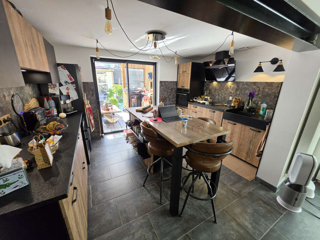 La Hotoie/Centre-ville - Amiénoise de 133m2 avec jardin et garage - photo 3