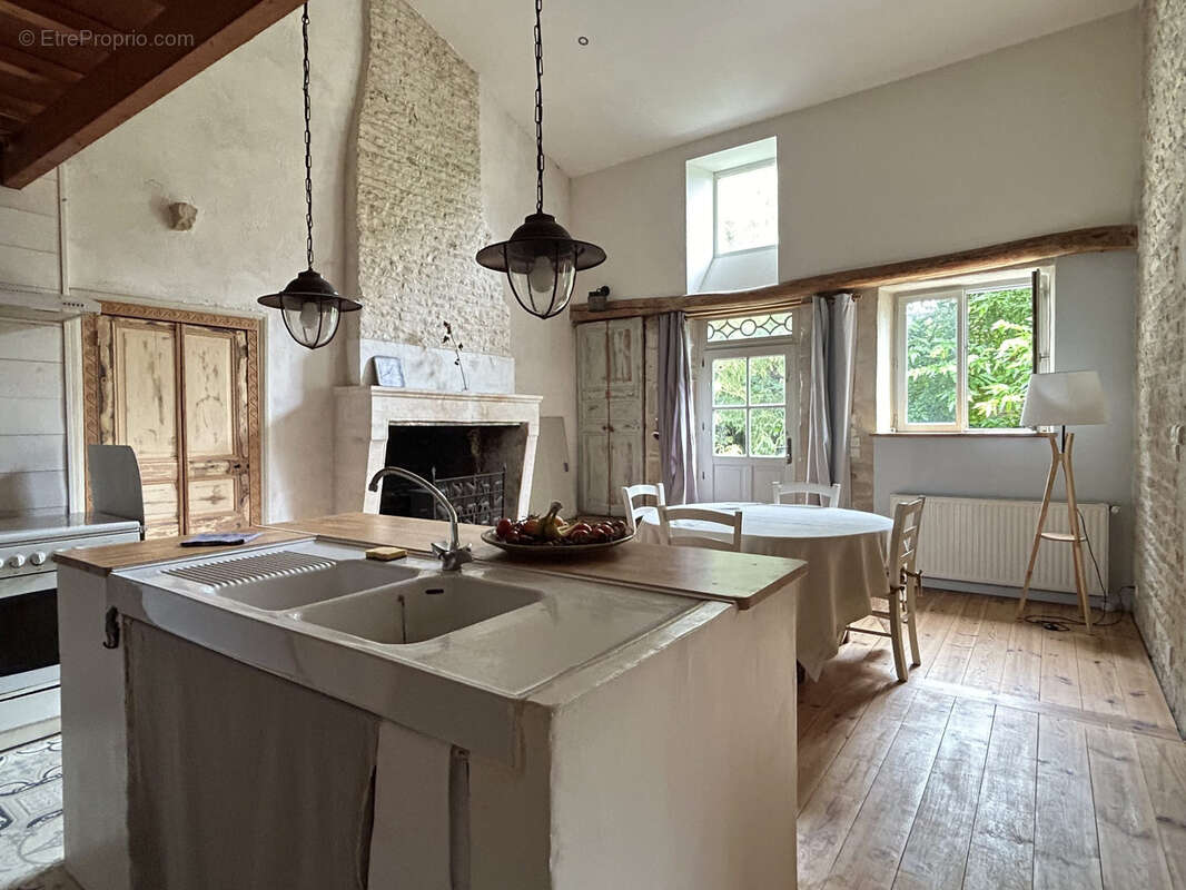 Maison à CRAMCHABAN