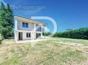 Maison à MONTELIMAR