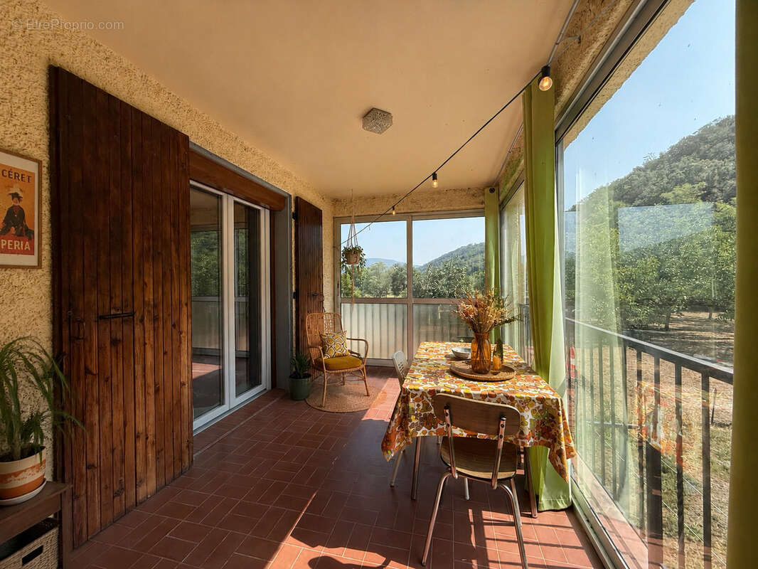 REYNÈS   Maison 4 faces sur 2 420 m2 de terrain   Beau potentiel - photo 4