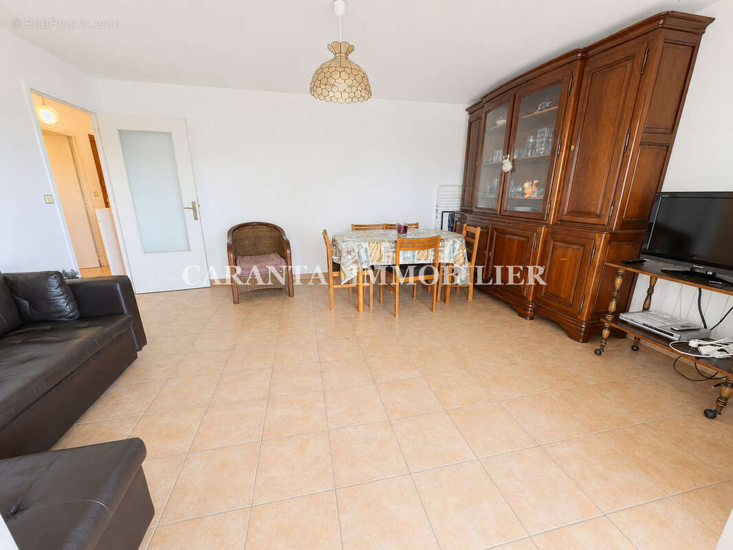 A vendre Sainte-Maxime appartement T3 dans résidence avec piscine proche centre ville - photo 3
