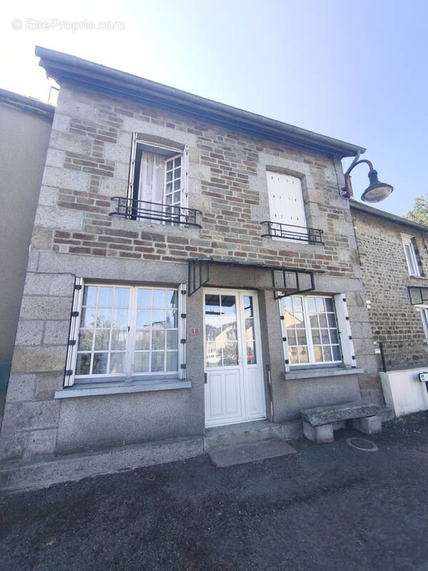 Maison à MONTILLY-SUR-NOIREAU