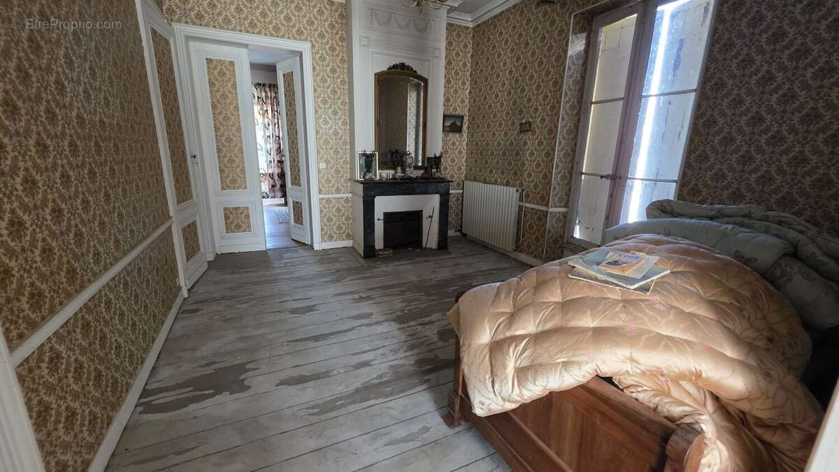 Maison à AYGUEMORTE-LES-GRAVES