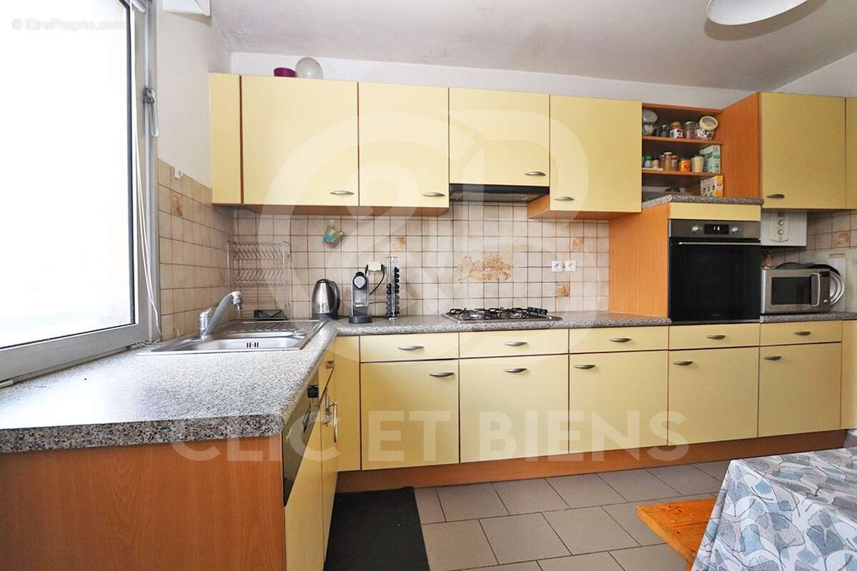 Mars2026 - Appartement à COURBEVOIE
