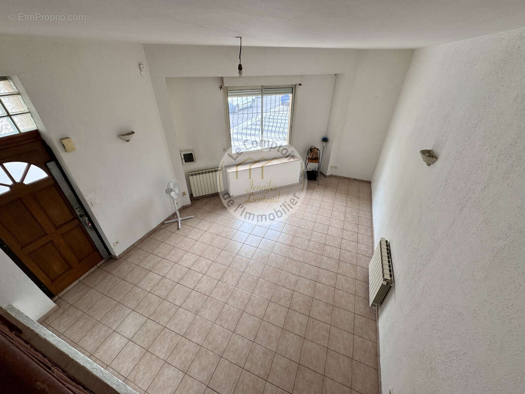 Appartement à MARSEILLE-4E