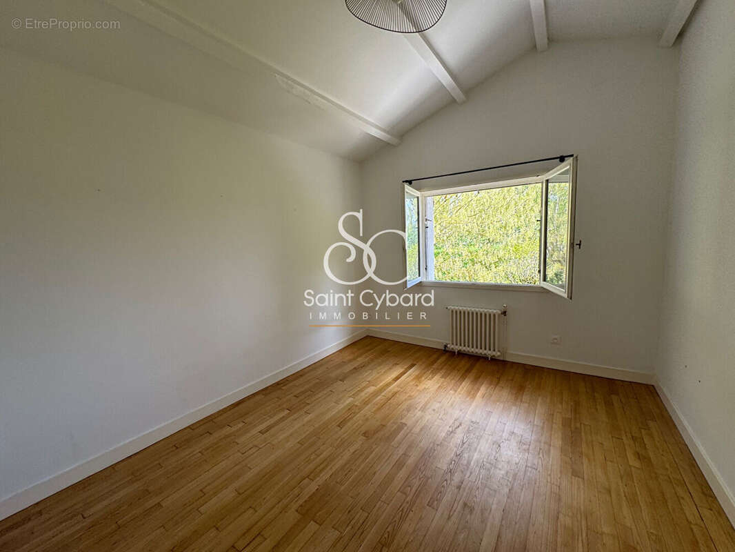 Maison Voeuil et Giget - 3 chambres - photo 9