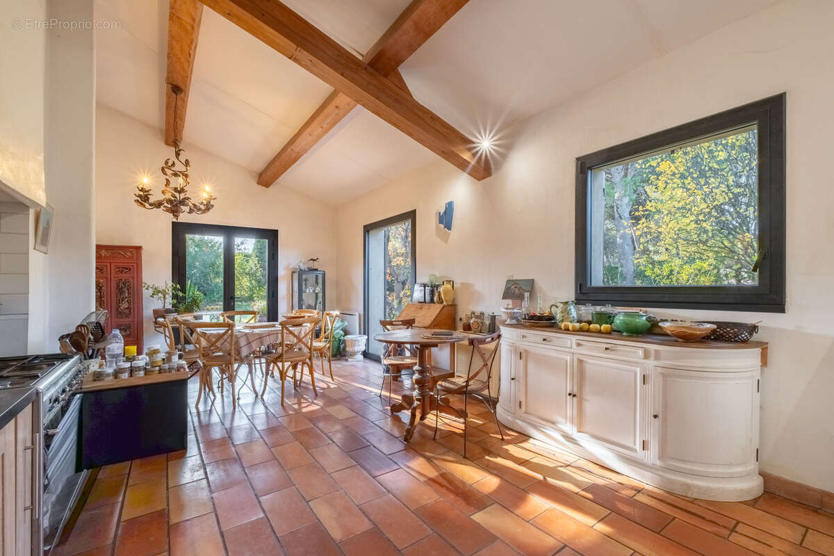 Maison à L&#039;ISLE-SUR-LA-SORGUE