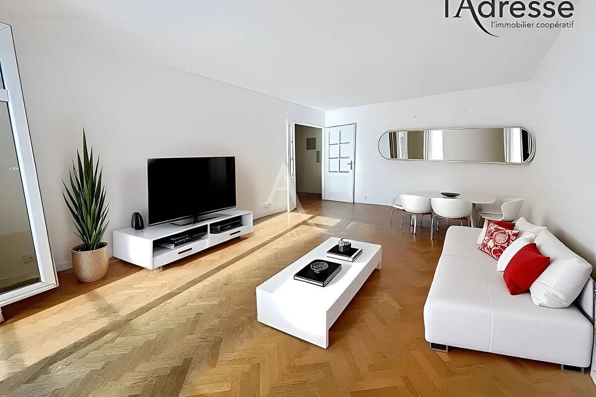 Appartement à SURESNES