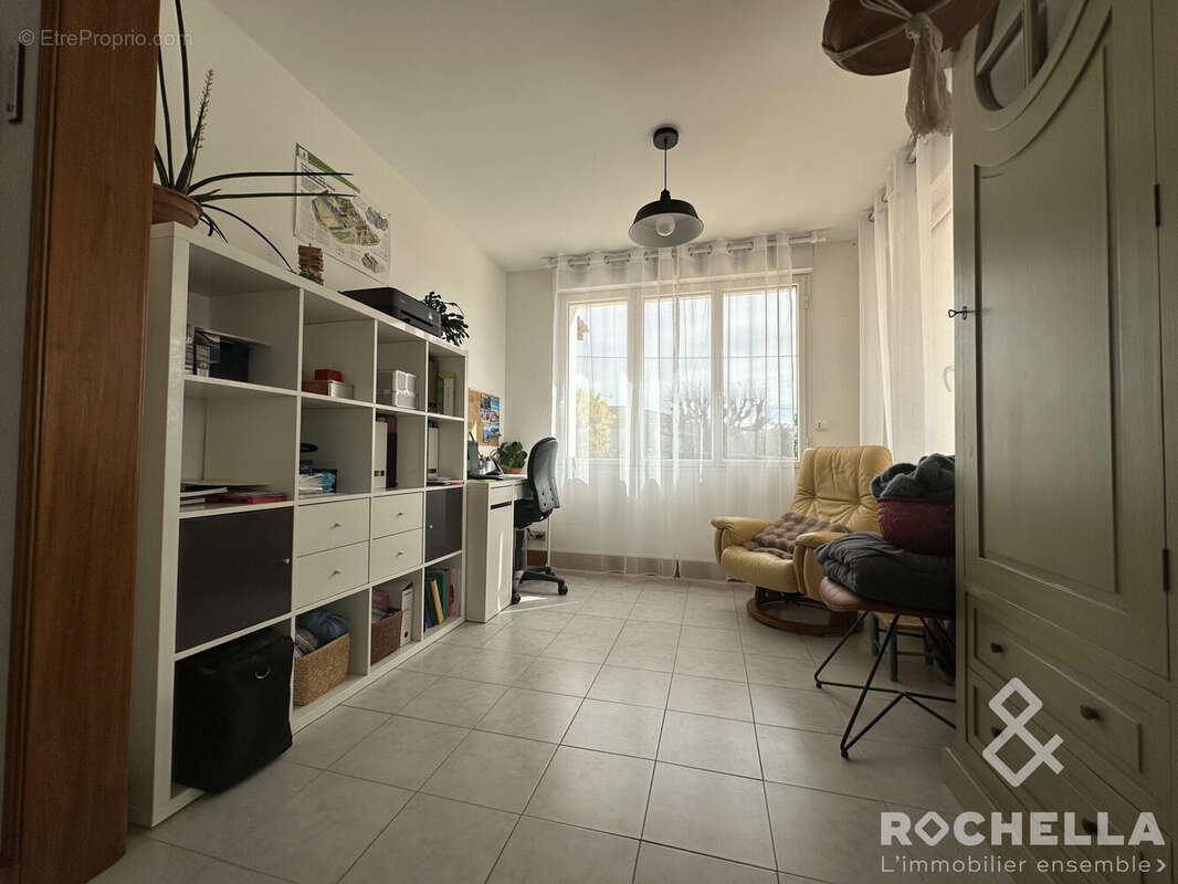 Maison à SAINT-JEAN-D'ANGELY