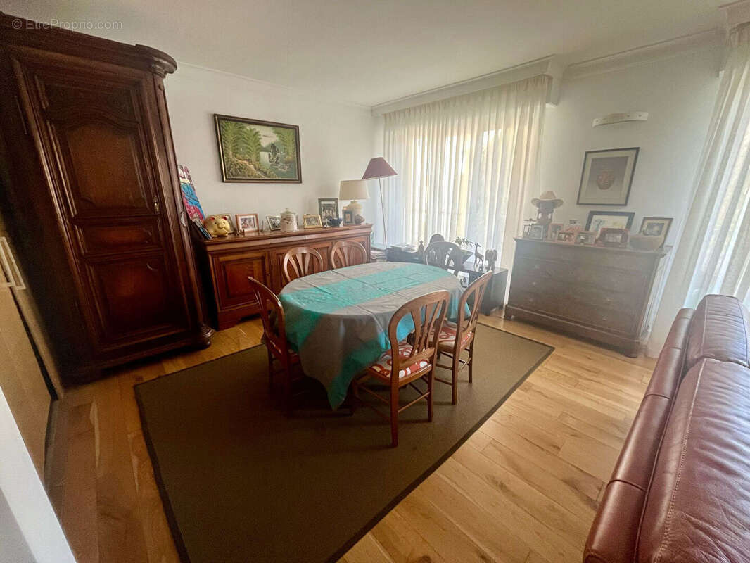 Appartement à MAISONS-LAFFITTE