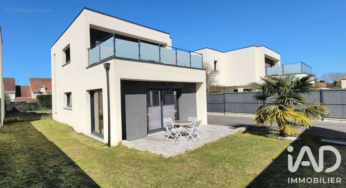 Photo 2 - Maison à OISSEL