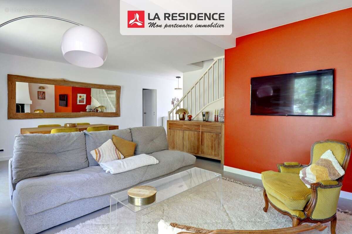 Maison à VERNEUIL-SUR-SEINE