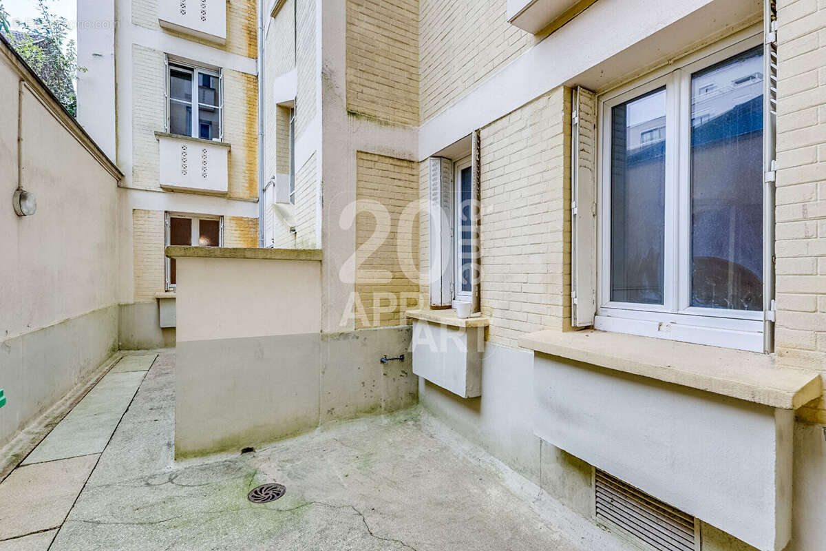 Appartement à PARIS-20E