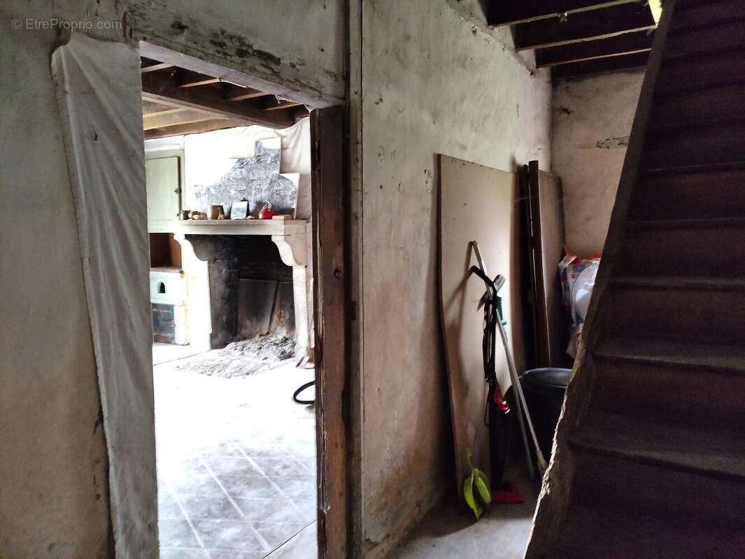 Maison à MONCOUTANT