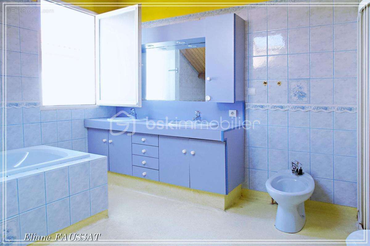 Maison de ville, 5/6 chambres 170m² avec piscine couverte, dépaysement exotique à Tarbes !!! - photo 11
