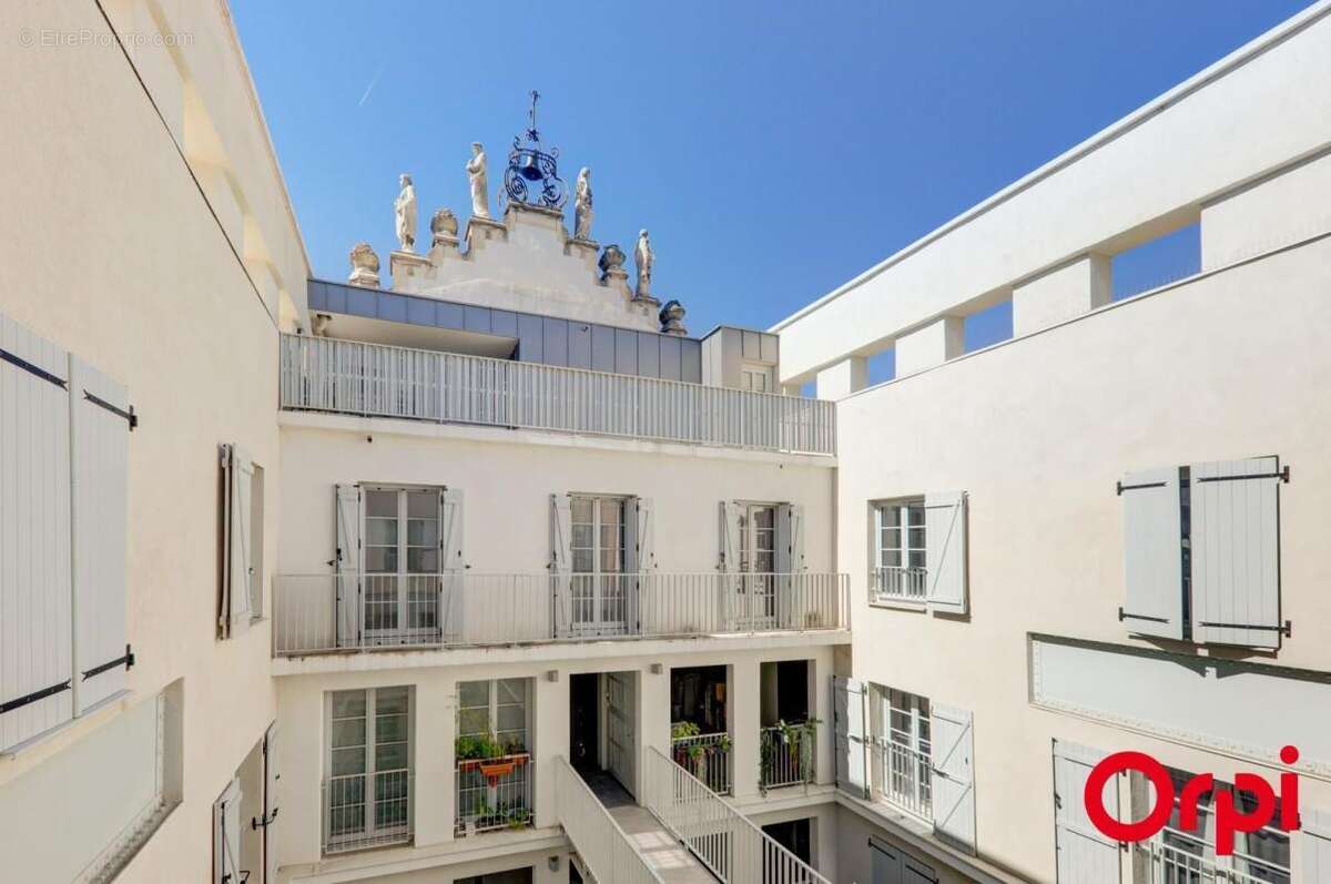 Magnifique  Duplex T4 avec terrasse et piscine - Lyon 5e - photo 15