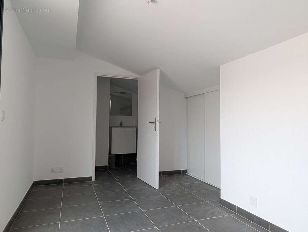 Appartement à BORMES-LES-MIMOSAS