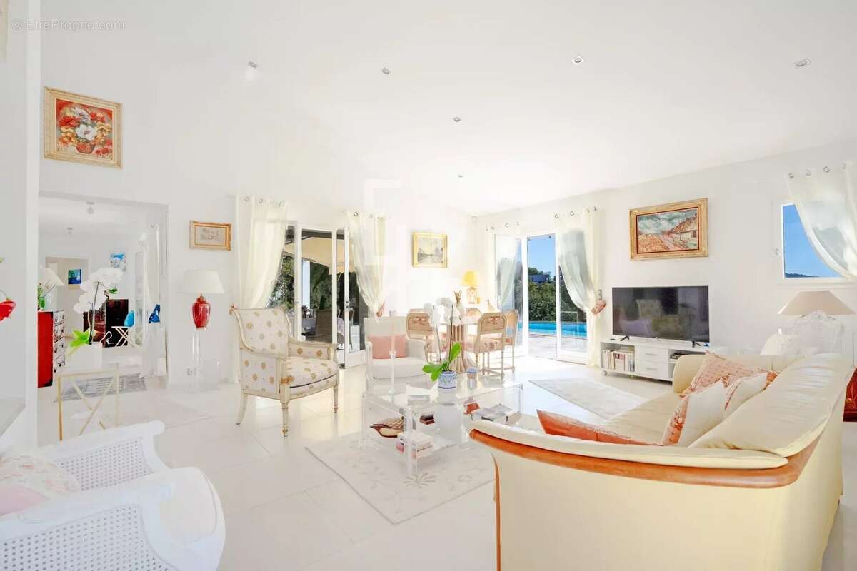 Achat / Vente villa Mougins vue village - photo 10