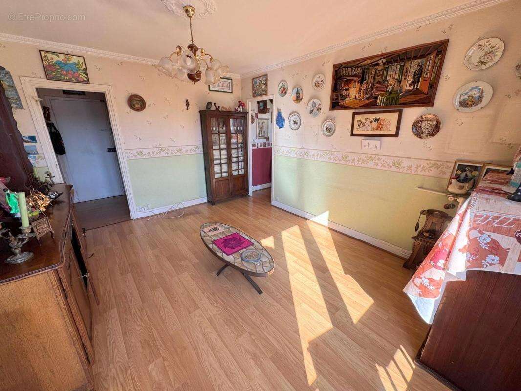 Appartement À Vendre - photo 2