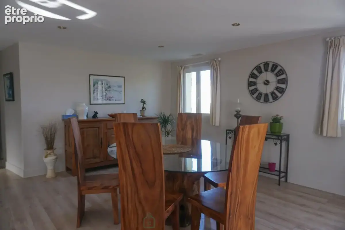 Charmante villa de plain-pied, construite en 2011 avec sous sol. - photo 8