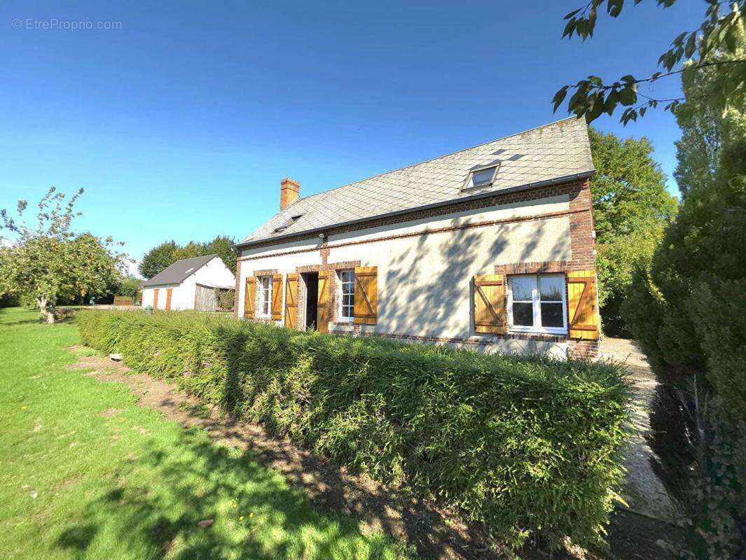 Maison à LA FERRIERE-AU-DOYEN