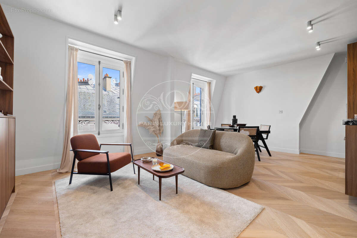 Appartement à PARIS-7E