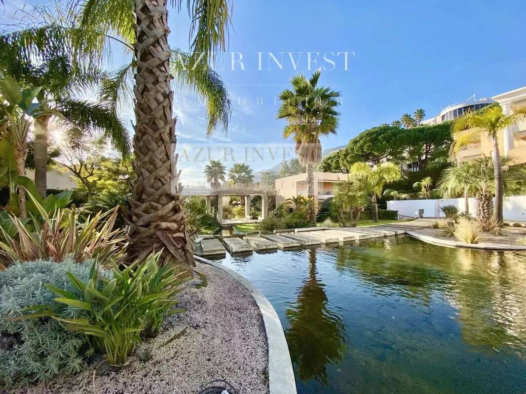 Appartement à ROQUEBRUNE-CAP-MARTIN