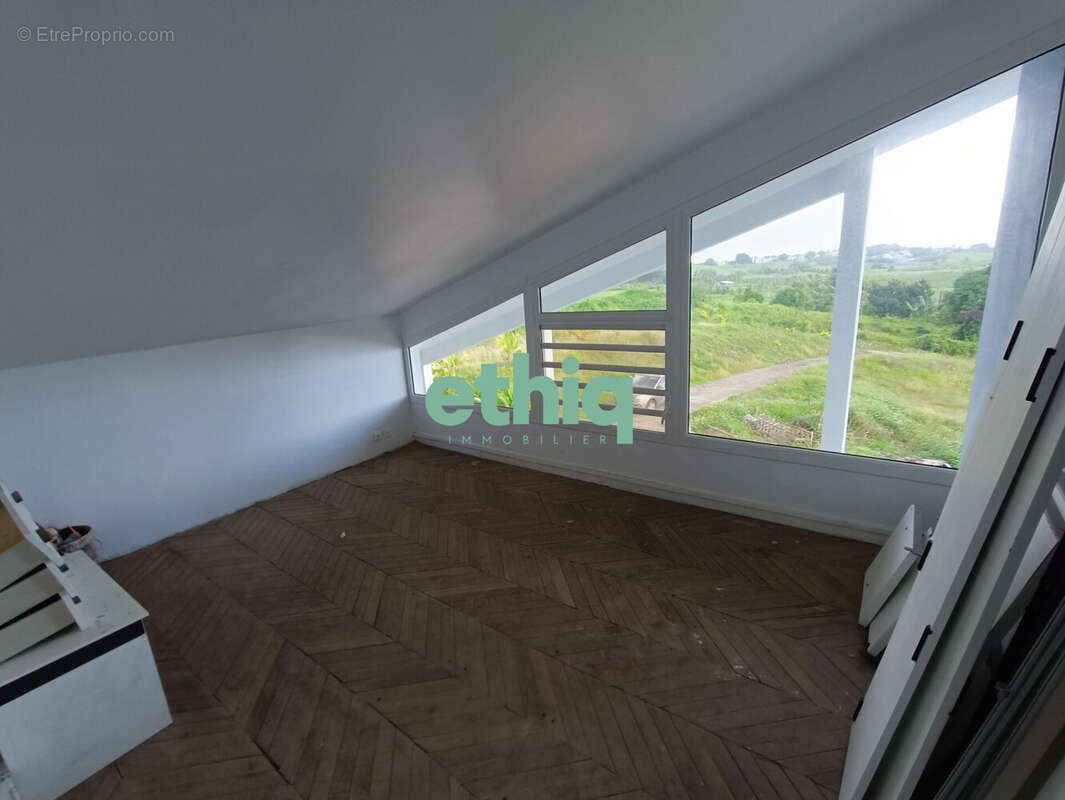 Maison à PETIT-BOURG