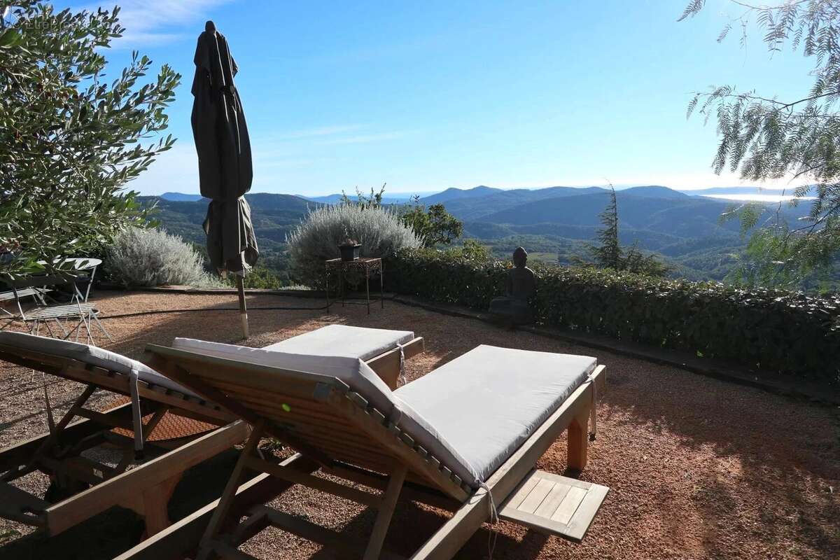 Maison à LA GARDE-FREINET