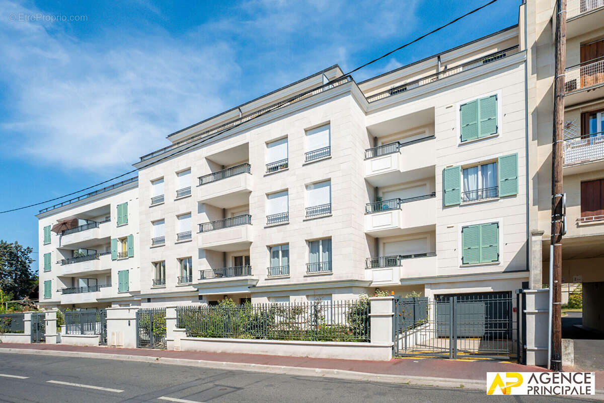 Appartement à MAISONS-LAFFITTE