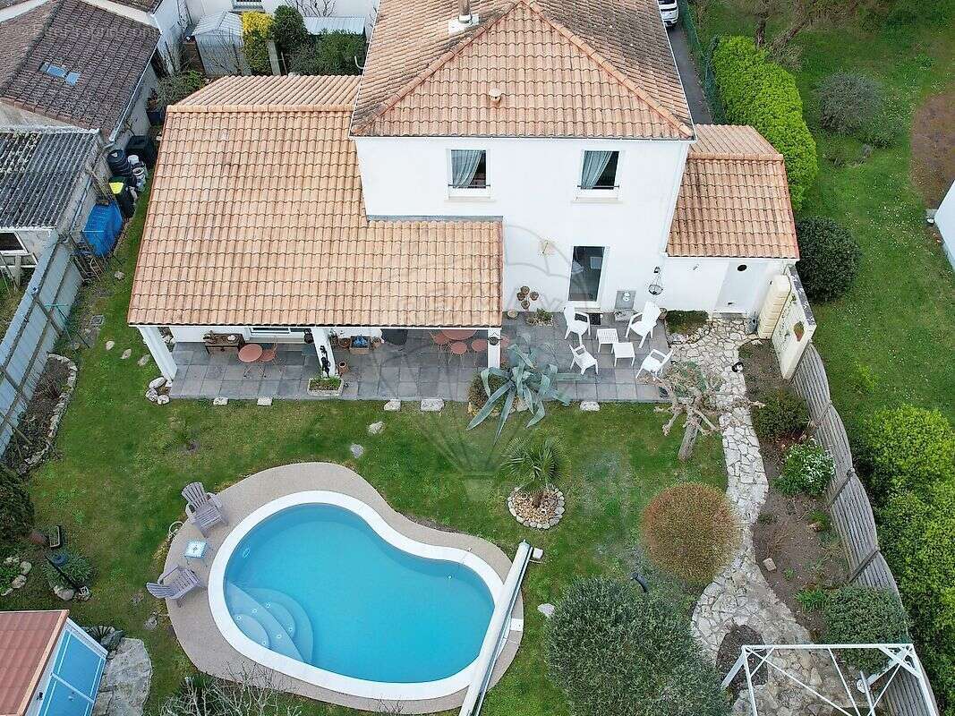 Maison à LES MATHES