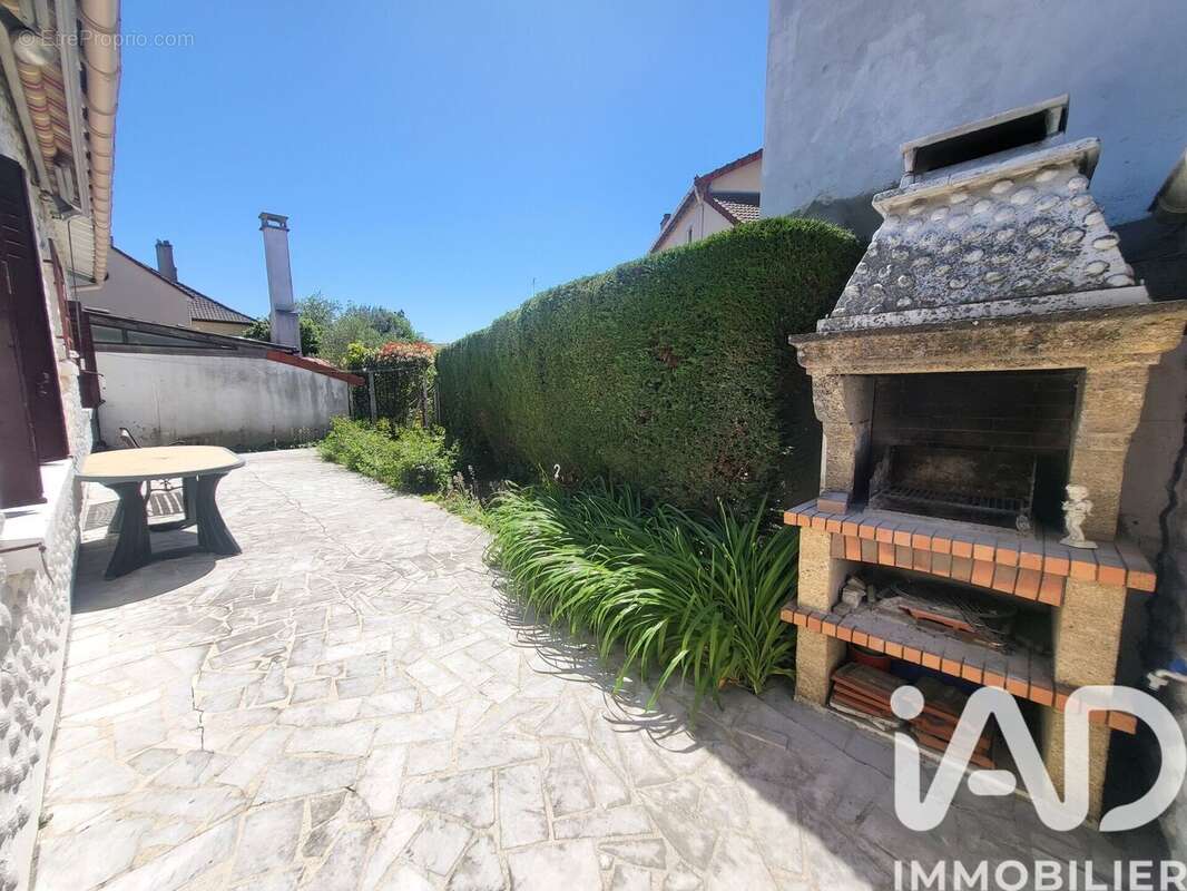Photo 2 - Maison à MORANGIS