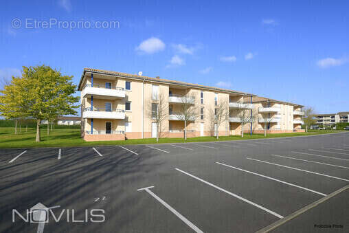 Appartement à LA SALVETAT-SAINT-GILLES