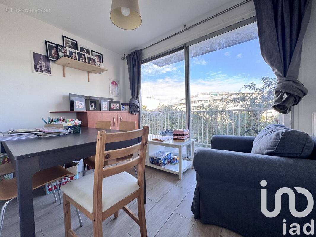 Photo 1 - Appartement à PARIS-18E