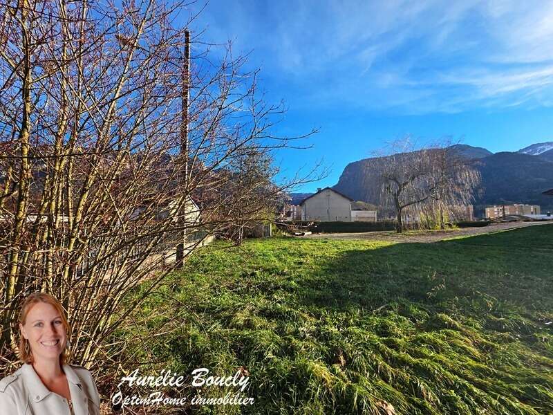 Terrain à SAINT-LAURENT-DU-PONT