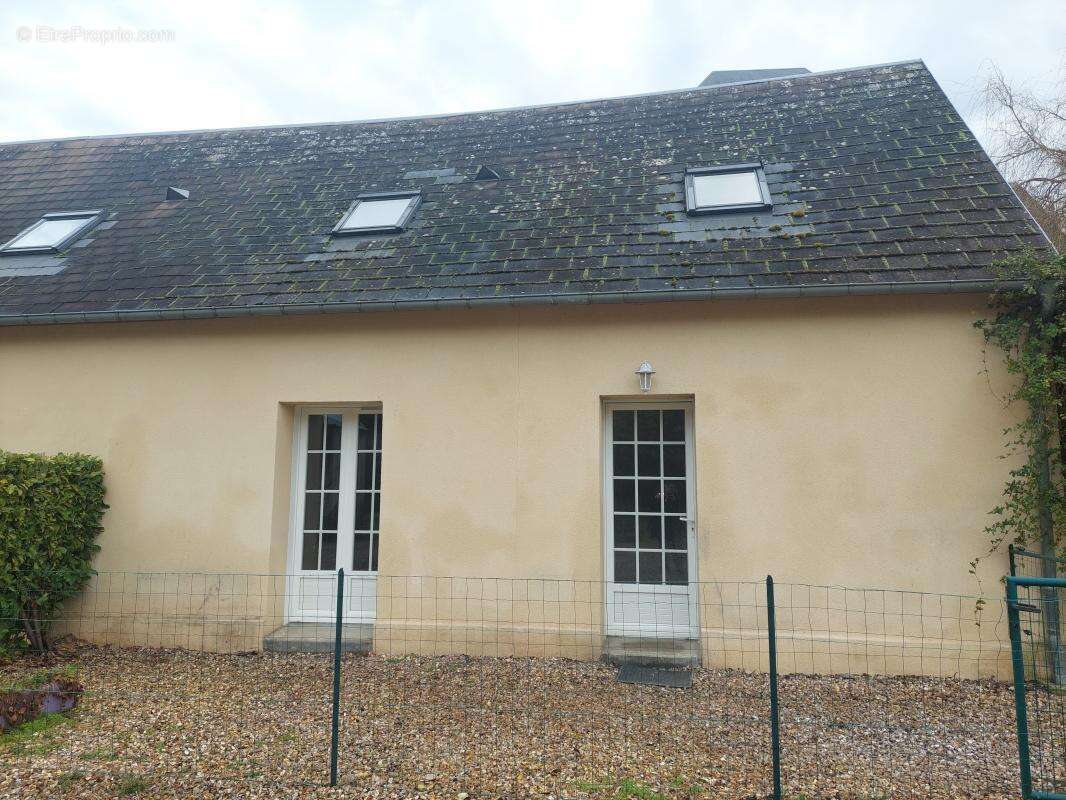 Maison à LA BONNEVILLE-SUR-ITON