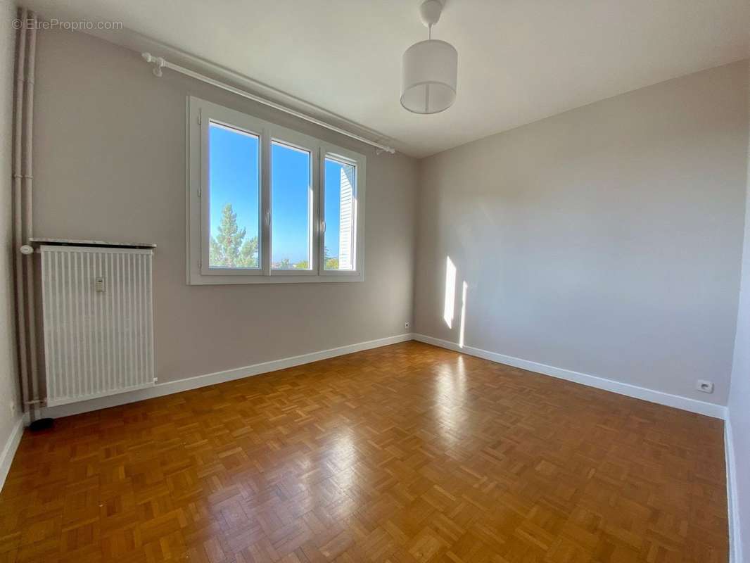 Appartement à ROMANS-SUR-ISERE