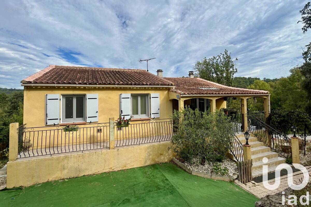 Photo 1 - Maison à TOURVES