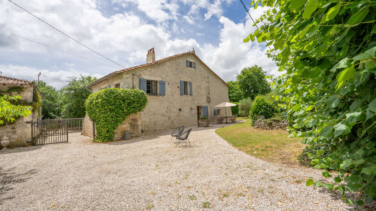 Maison à BAGAT-EN-QUERCY