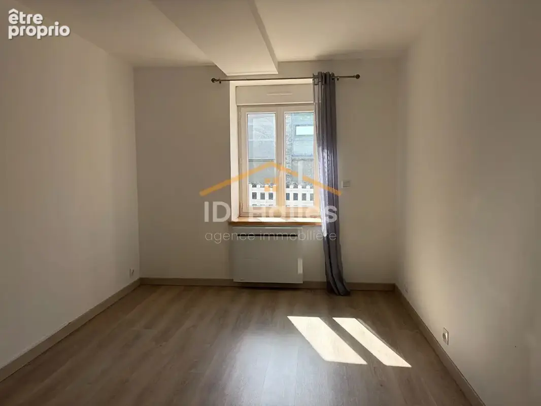 Maison avec jardin et garage - photo 3