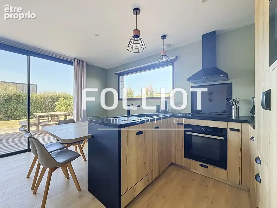 A Vendre Maison de plain pied Ossature bois à Hatainville ,à 5 minutes du centre de CARTERET et de la plage. - photo 4