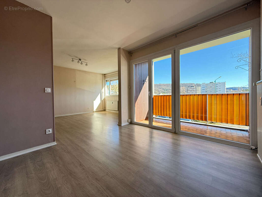 Appartement à LONS-LE-SAUNIER